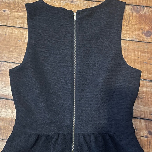 Size M Forever 21 Black Dress - Never worn - Picture 3 of 7